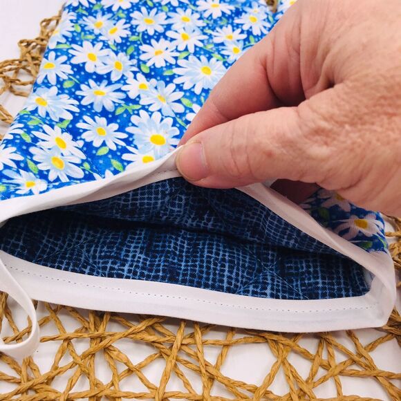 Handmade Potholder, Mitt, Finger Hotpad Set, Gift  Set, Blue Daisy Print - Picture 8 of 11